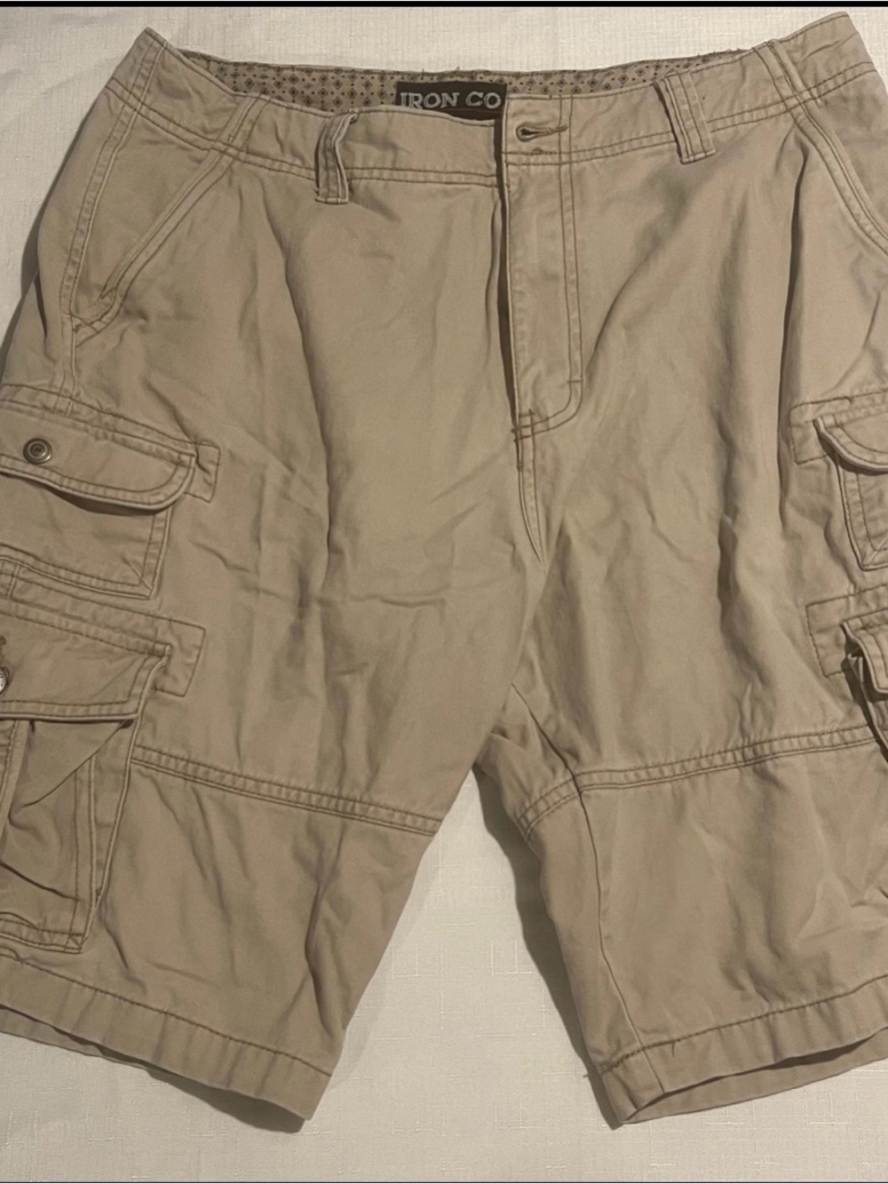 Iron Co. Mens Size 32 Cargo Tan/Beige Shorts